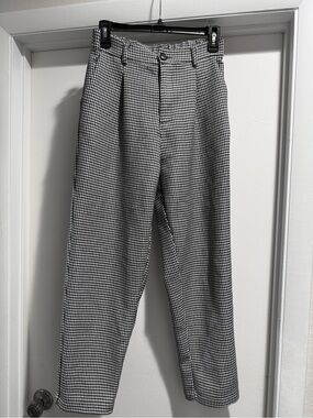 Black & White Houndstooth High Waisted Taper Legged Trousers | Size Medium